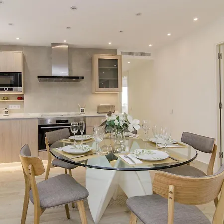Spaces Oasis Suites- 4 Bedroom, 4 Ensuite Bathrooms, Terrace, Pool, Centre Apartman Sitges